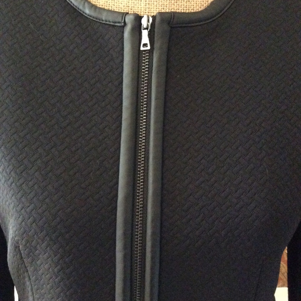 Blazer - Picture 2 of 6